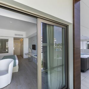 Superior Room Private Outdoor Hot Tub